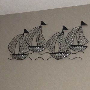 I’m selling this beautiful wall decoration.